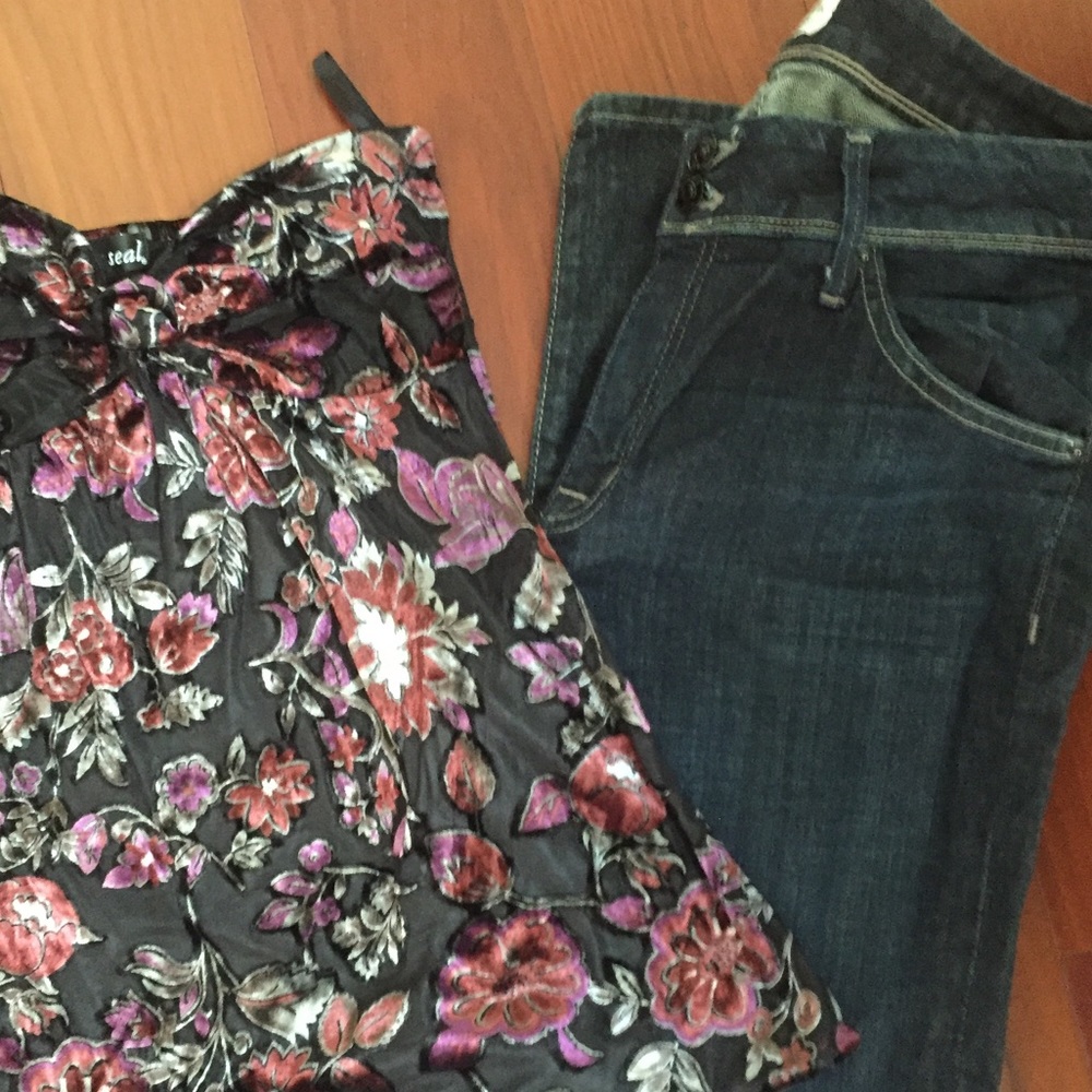 Hudson Jeans made in the USA - 32 - like new!